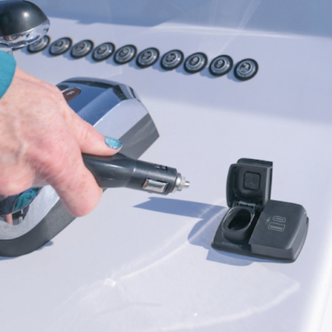 Scanstrut SC-MULTI-F2 Flip Pro Duo USB-A, USB-C and 12V Power Socket __Ò 12V/24V Marine & RV Waterproof Fast Charger
