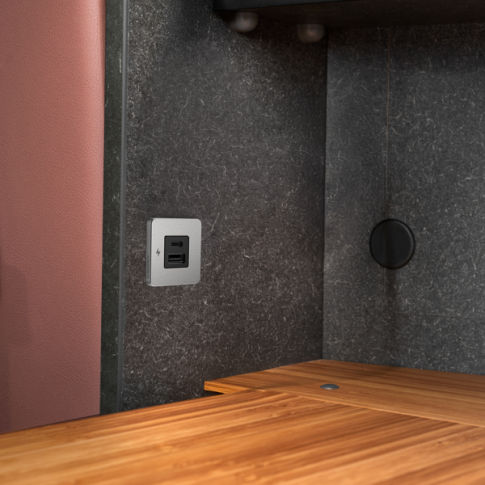 Scanstrut SC-TILE-11 USB-A and USB-C Interiors Charging Socket 12V/24V - Stainless Steel Bezel