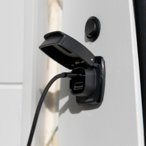 Scanstrut SC-USB-F4 Flip Pro Plus Fast Charging USB-A and USB-C Socket __Ò 12V/24V Marine & RV Waterproof Fast Charger
